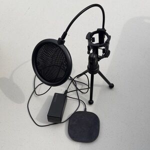 mophie Black Desktop Microphone Accessory Kit with Pop Filter & Tripod
